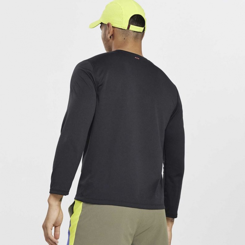 Black Men's Saucony Stopwatch Long Sleeve T-Shirt | SINGAPORE-CIDBO