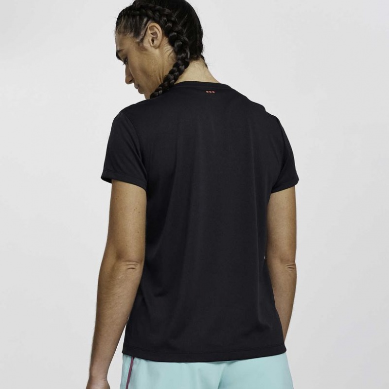 Black Women's Saucony Stopwatch Short Sleeve T-Shirt | SINGAPORE-FJNYC