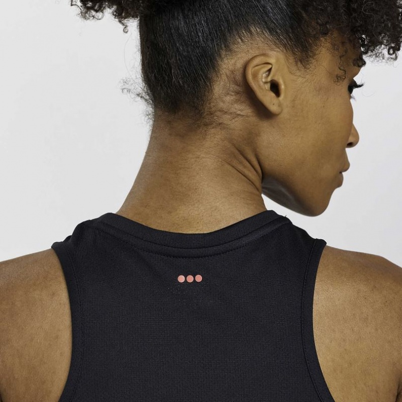 Black Women's Saucony Stopwatch Singlet | SINGAPORE-LCWDQ